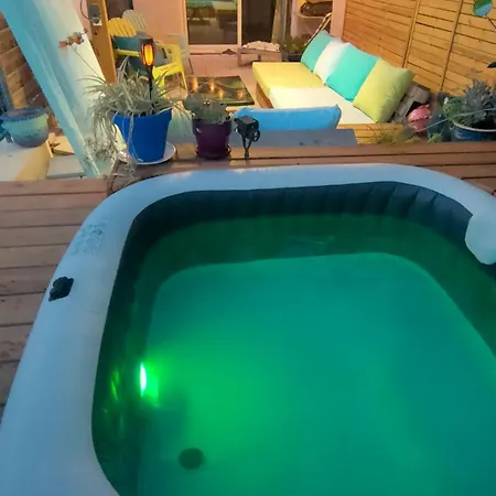 Dans Aquarelle Apartman