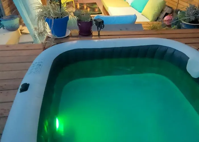 Dans Aquarelle Apartament